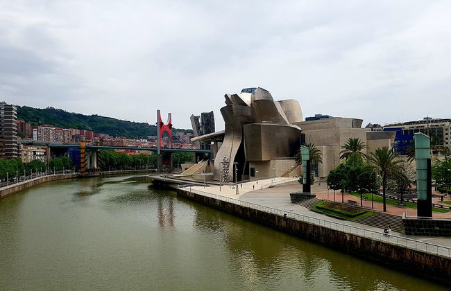 Visita guiada por el Museo Guggenheim Bilbao - Foto 3