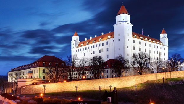 Bratislava at Night Tour - Photo 2