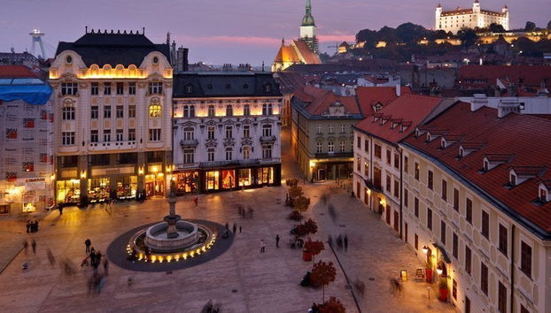 Bratislava at Night Tour - Photo 3