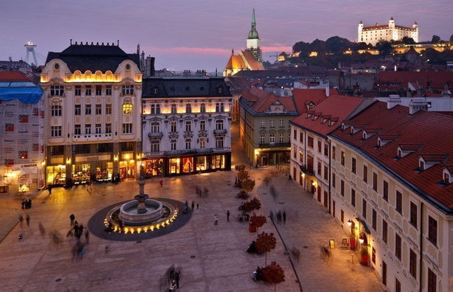 Bratislava at Night Tour - Photo 3