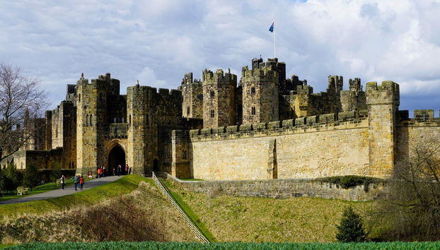 Holy Island & Alnwick Castle Day Trip - Foto 2