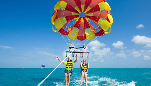 Private Parasailing in Salou - Photo 3