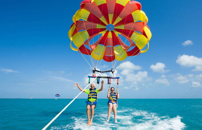 Private Parasailing in Salou - Photo 3