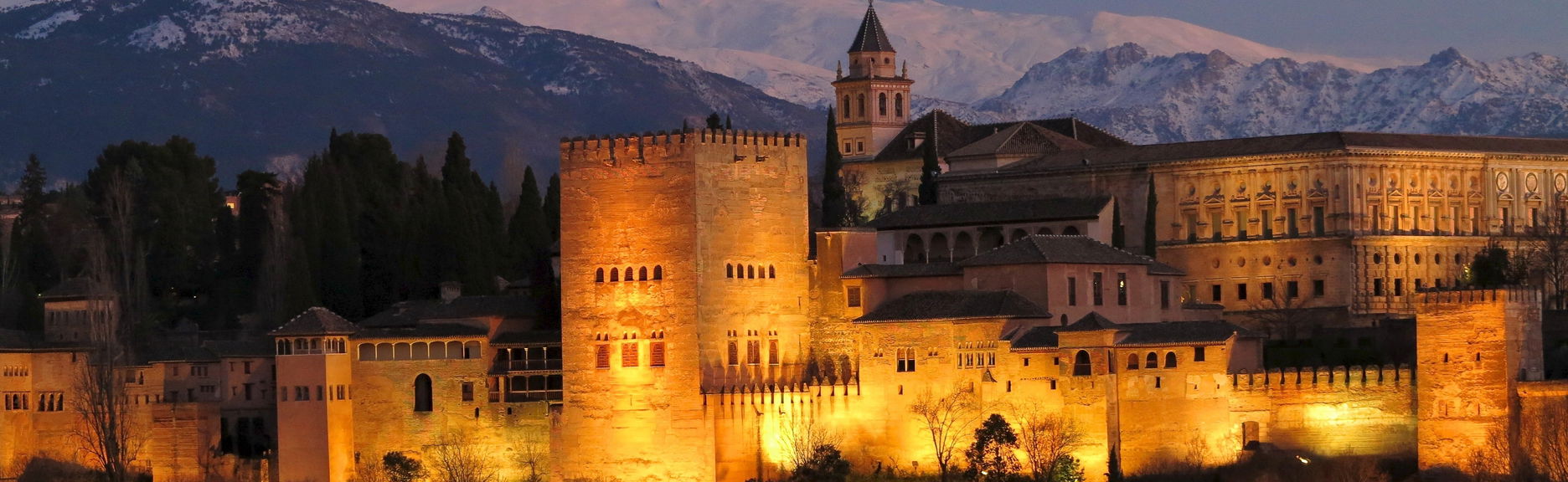 Tour nocturno por la Alhambra y los Palacios Nazaríes - Foto 1