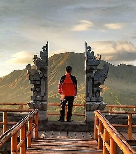 Foto de Amanecer en el mirador de Pinggan + Baños termales de Batur