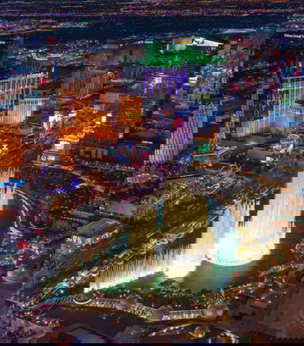 Foto de Paseo nocturno en helicóptero por Las Vegas
