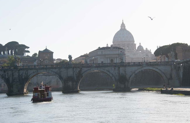 Battello sul Tevere a Roma - Foto 3