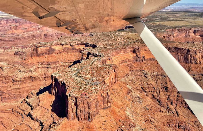 Paseo en avioneta por el Parque Nacional Tierra de Cañones - Foto 2