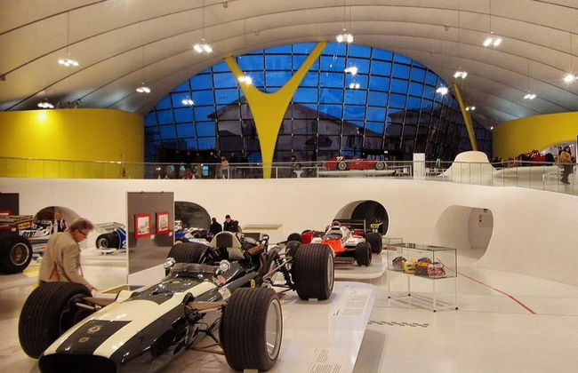 Autobús de los museos de Ferrari - Foto 4
