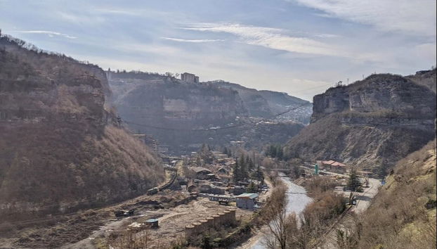 Katskhi Pillar, Chiatura & Mghvimevi Monastery Day Trip - Foto 2