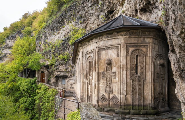 Katskhi Pillar, Chiatura & Mghvimevi Monastery Day Trip - Foto 6