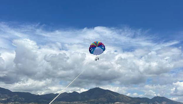 Parasailing in Fuengirola - Photo 4