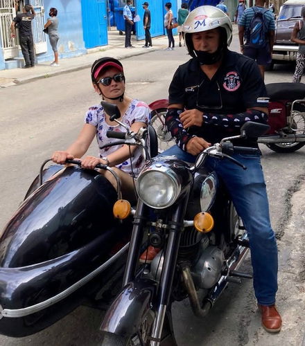 Photo - Visite de La Havane en moto de collection ou en side-car