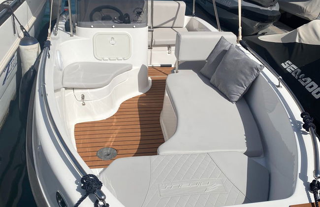 Location de bateau sans permis à Puerto Banús - Photo 3