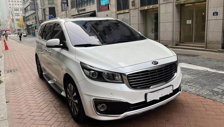 Sharjah hotel to Dubai Airport (DXB) - Departure Private Transfer - Photo 1