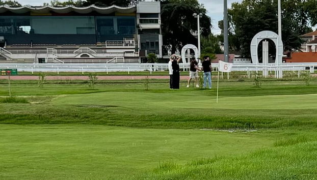 Lebensgroßer 9-Loch-Minigolfplatz in Toulouse - Foto 3