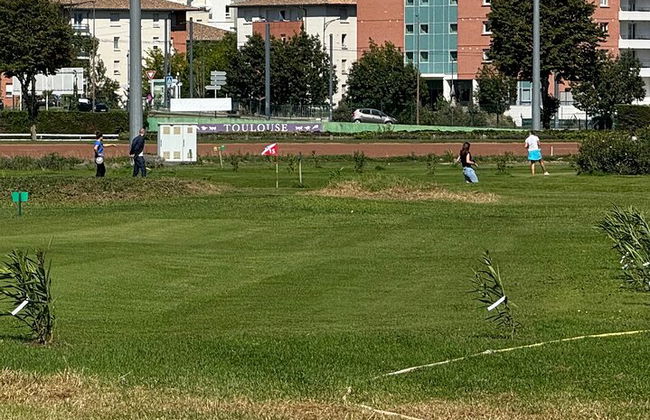 Lebensgroßer 9-Loch-Minigolfplatz in Toulouse - Foto 7