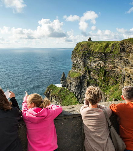 Bild - Cliffs of Moher &amp; Aillwee Caves Day Trip