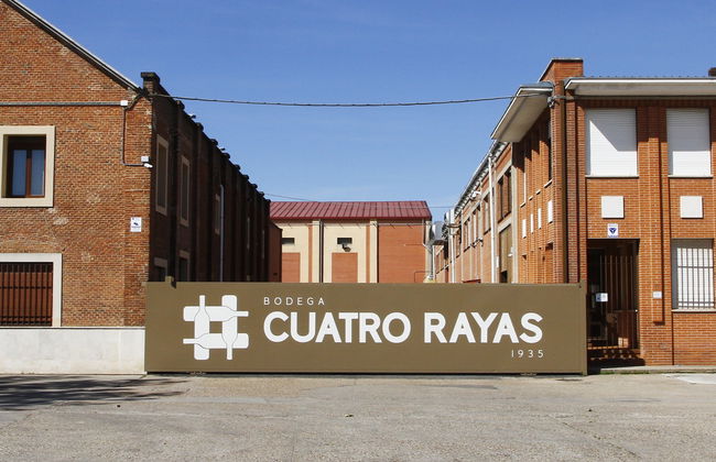 Visita a la bodega Cuatro Rayas - Foto 6