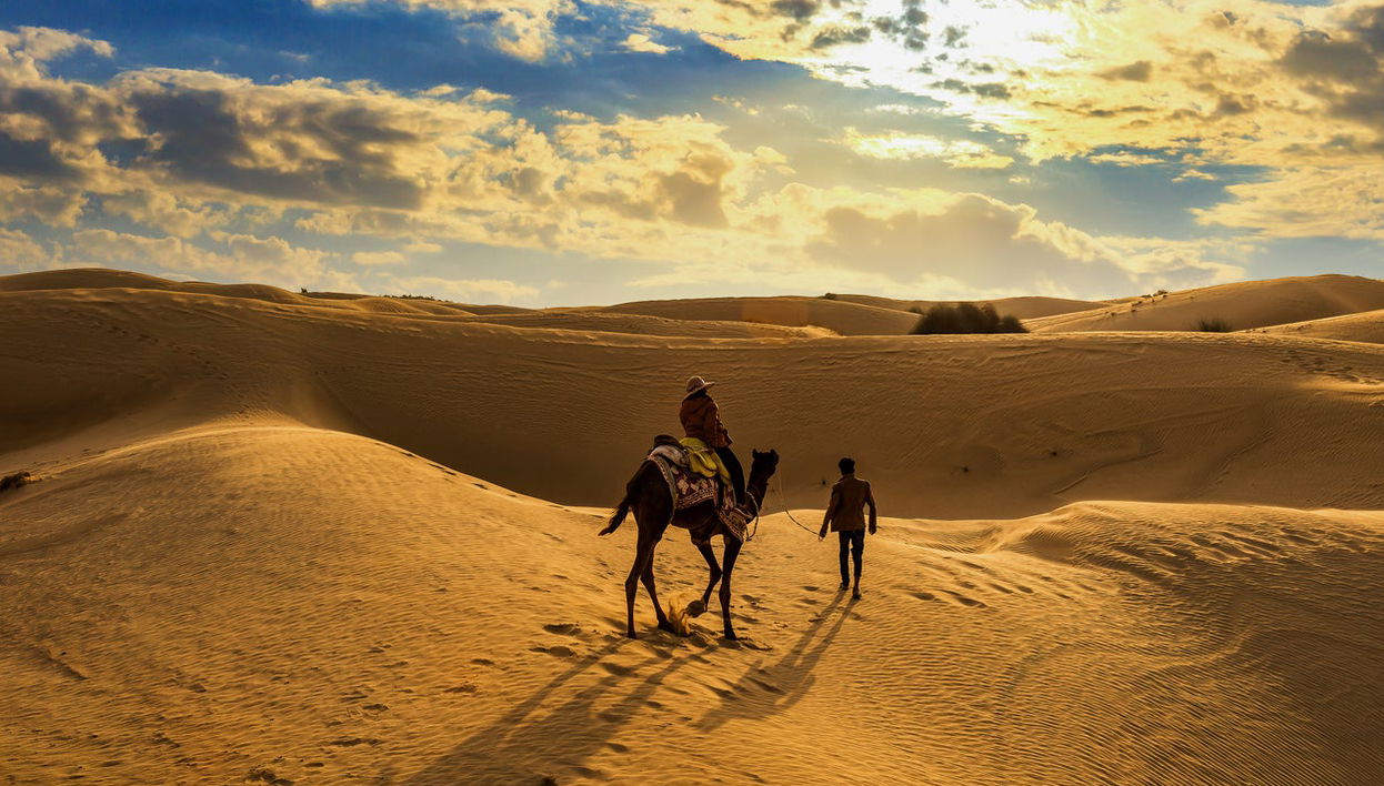Passeio privado de camelo pelo deserto de Thar - Foto 1