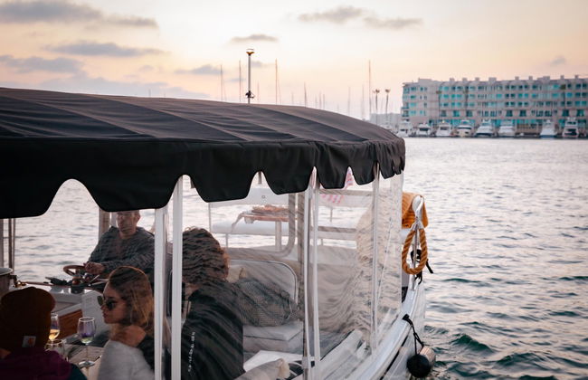 Paseo en barco eléctrico por Marina del Rey - Foto 2