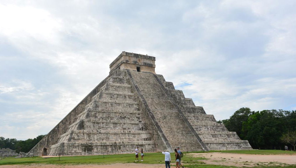 Excursión a Chichen Itzá, Izamal y el cenote Xcajum - Foto 1