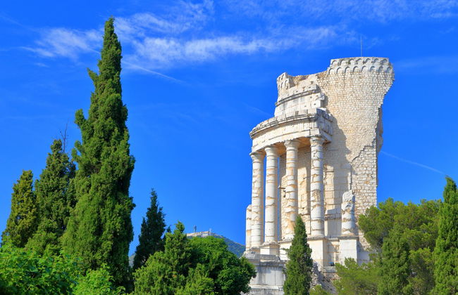 Entrada al Trofeo de Augusto - Foto 1