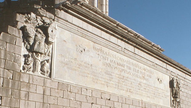 Entrada al Trofeo de Augusto - Foto 4