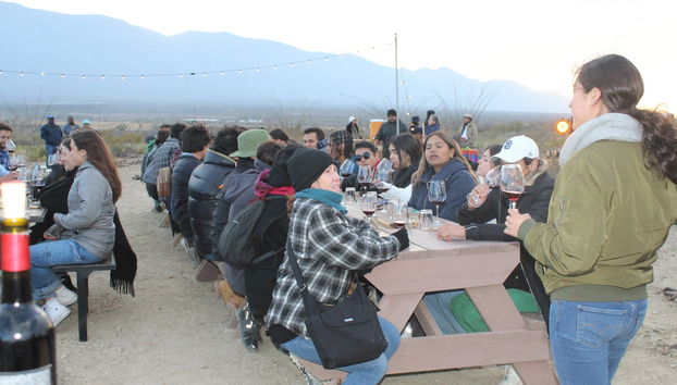 Cerro Colorado Sunset Wine Tour - Photo 4