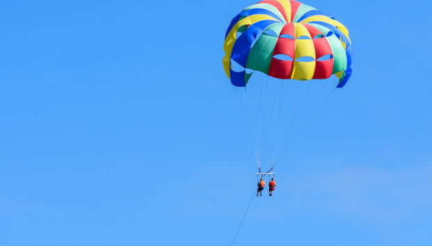 Parasailing + Moto de agua en Bahía Montego - Foto 3