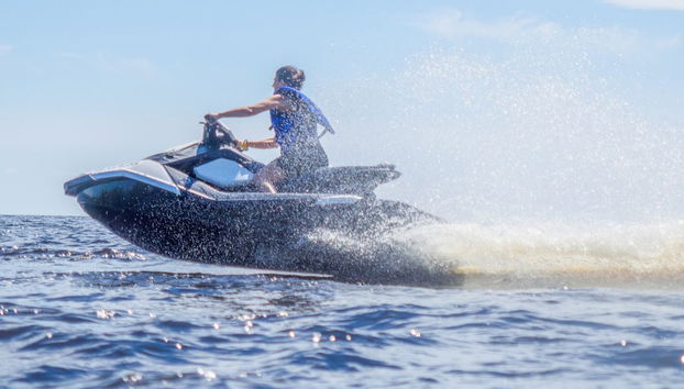 Parasailing + Moto de agua en Bahía Montego - Foto 2