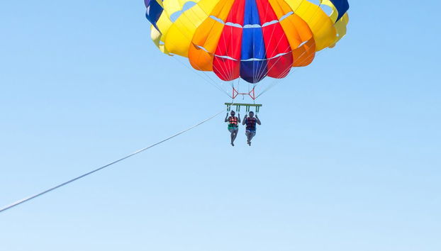 Parasailing + Moto de agua en Bahía Montego - Foto 5