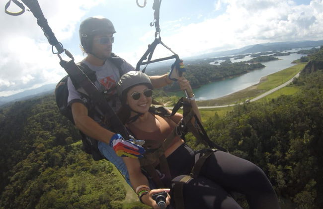 Vuelo en parapente por Guatapé - Foto 2