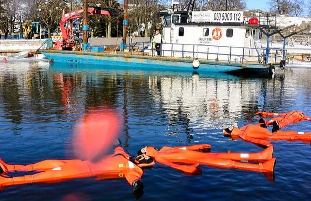 Flotación en un lago congelado - Foto 3