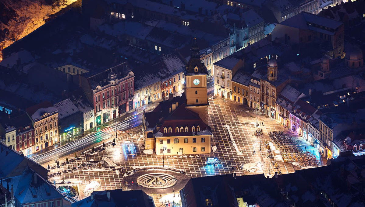 Brasov Walking Tour at Night - Foto 1