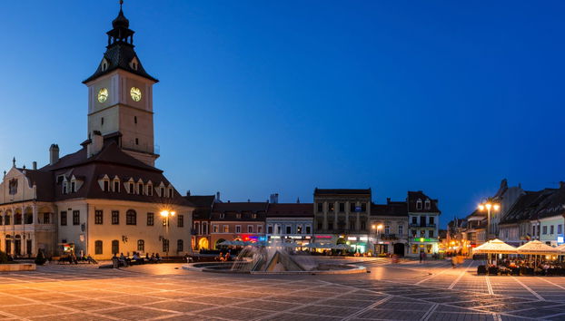 Brasov Walking Tour at Night - Foto 3