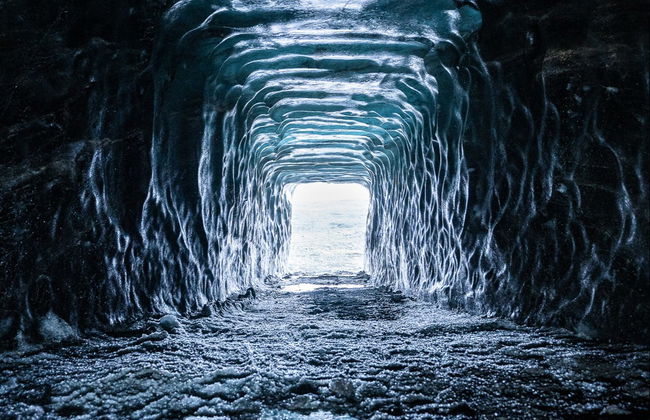 Excursion à la grotte de glace du glacier Langjökull + balade en motoneige - Photo 2