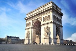 Tour por París, entrada a la Torre Eiffel y crucero por el Sena