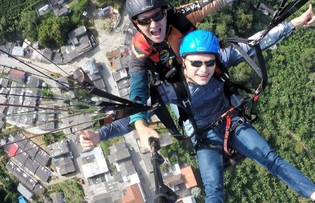 Vuelo privado en parapente sobre el Eje Cafetero - Foto 6