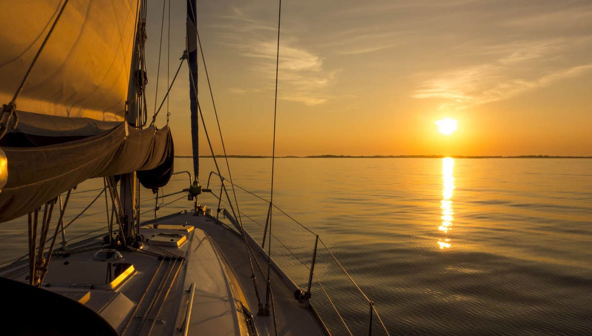 Paseo en velero al atardecer por Carboneras - Foto 1
