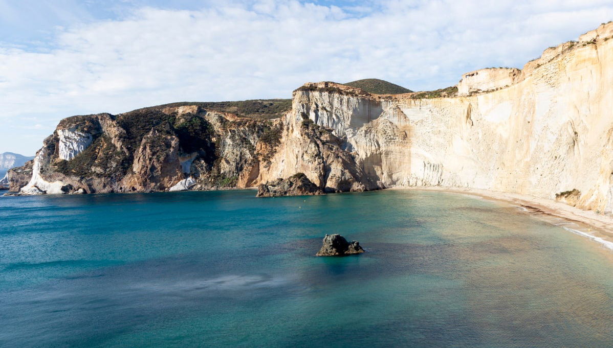 Paseo en barco por Ponza - Foto 1