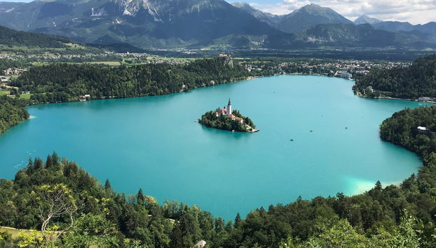 Vue sur le lac de Bled