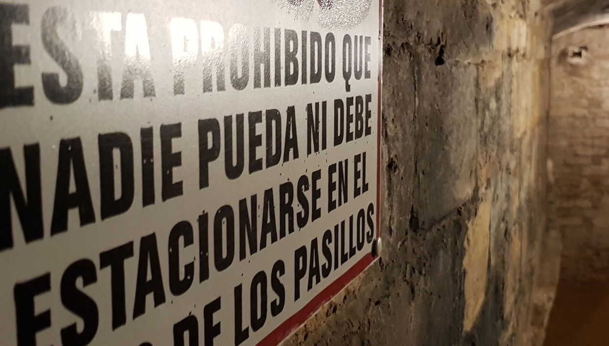 Visite de l'abri anti-aérien n°4 et des zones de la guerre civile