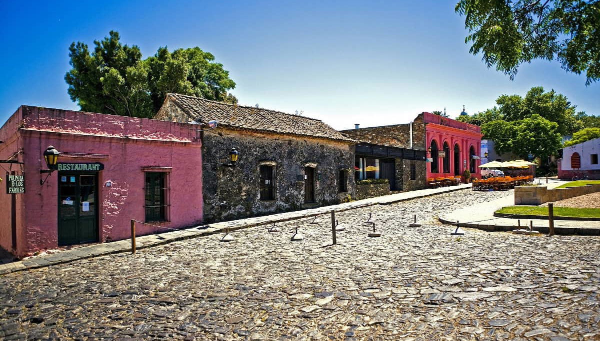 Autobús turístico de Colonia del Sacramento - Foto 1