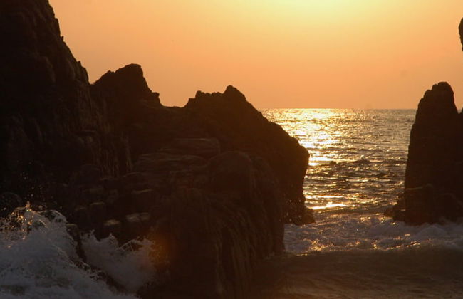 Barco por la bahía de Puerto Escondido al amanecer - Foto 2
