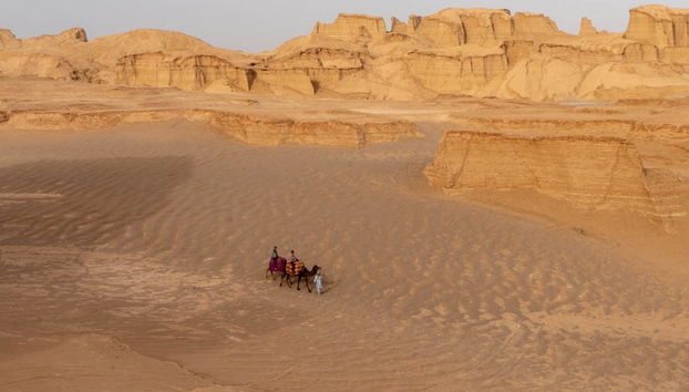 Desert safari privado por los kaluts de Shahdad - Foto 4