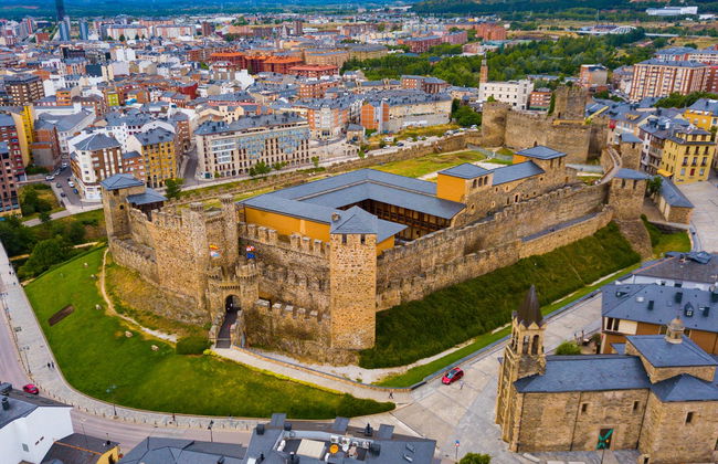 Ponferrada Castle Guided Tour - Foto 1