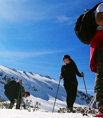Foto de Paseo con raquetas de nieve por el pico Torres