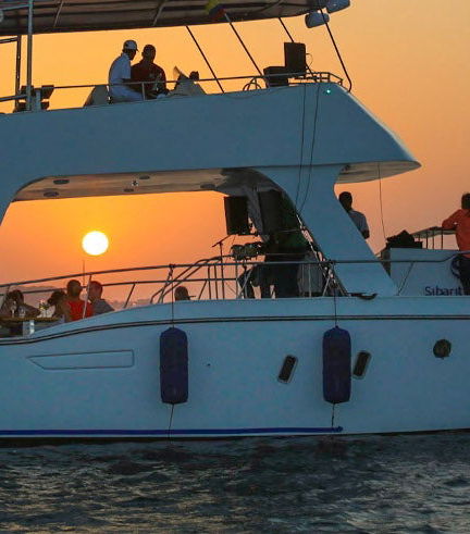 Foto de Paseo en barco al atardecer
