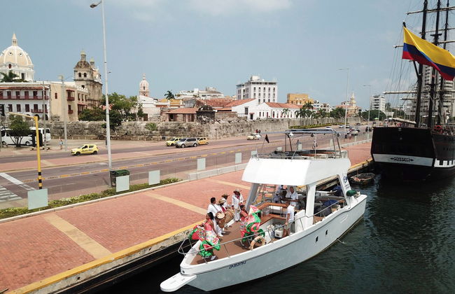 Sunset Cartagena Bay Cruise - Foto 6